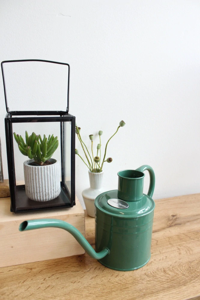 Designová kovová konev 1L - šedozelená