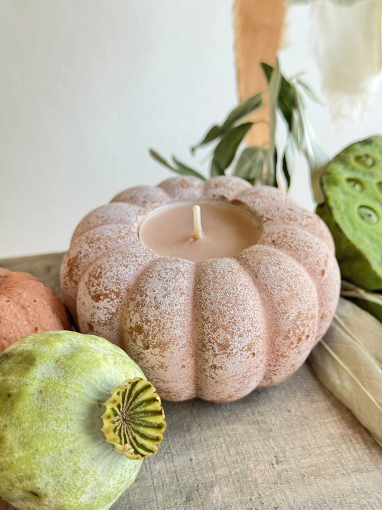 Stojánek na čajovou svíčku "Dýně" v terakotové barvě