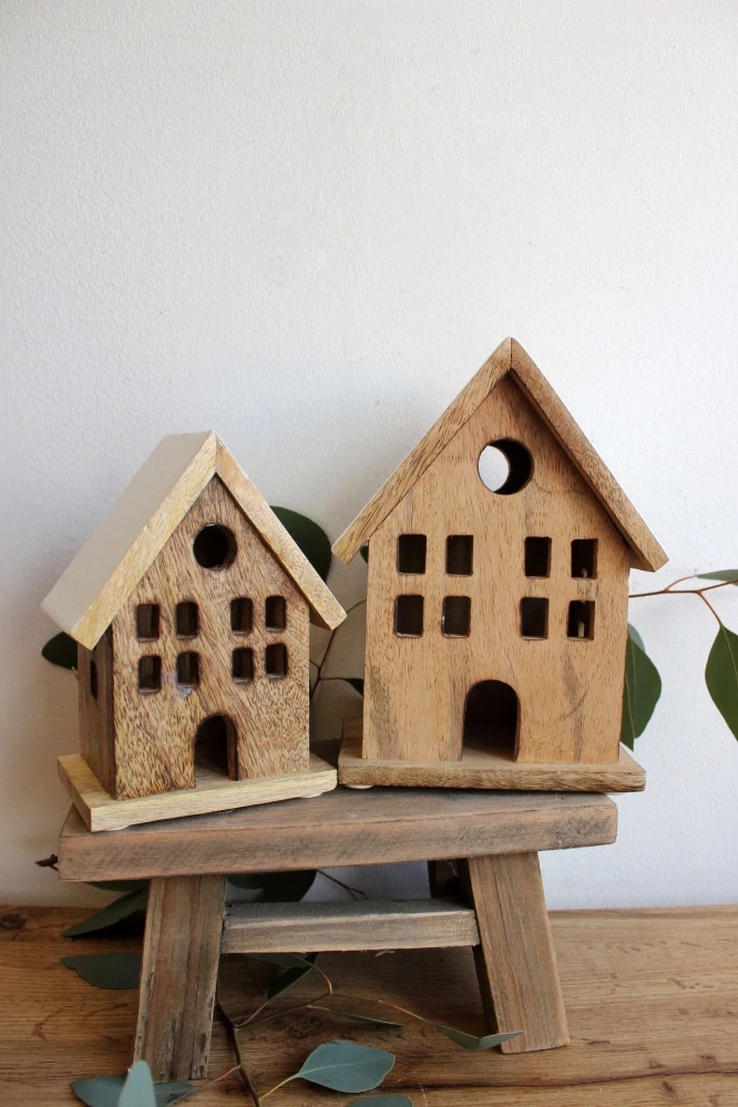 Domeček z exotického dřeva 