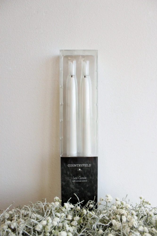 Balení 2 ks LED kónických svíček (s časovačem a dálkovým ovladačem)