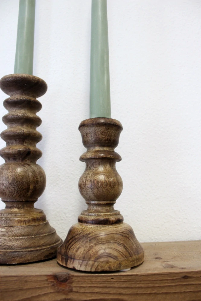 Svícen z exotického dřeva 