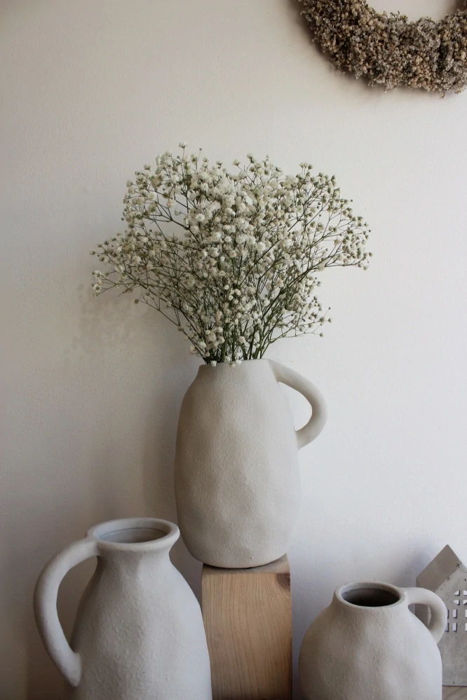 Keramická amfora s uchem