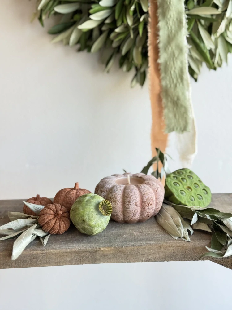 Stojánek na čajovou svíčku "Dýně" v terakotové barvě