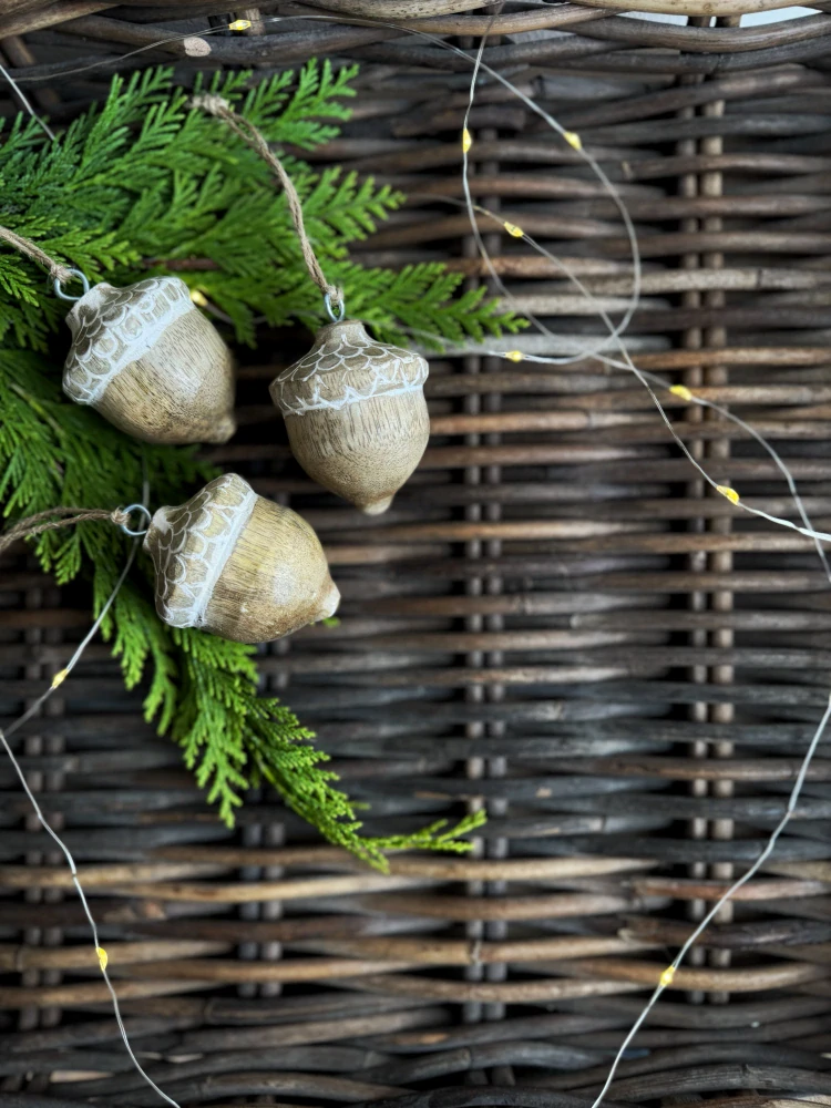 Závěsný dřevěný žalud 