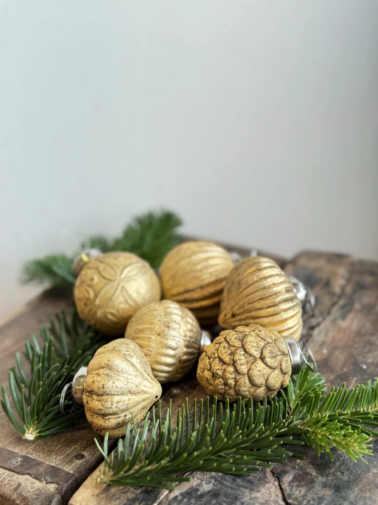 Balení 6 luxusních skleněných antik baněk 