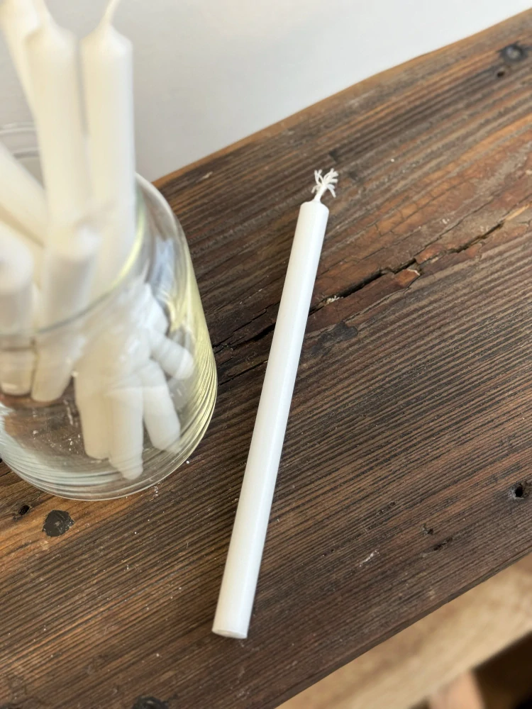 Tenká svíčka - bílá (20 x 1,3 cm) 