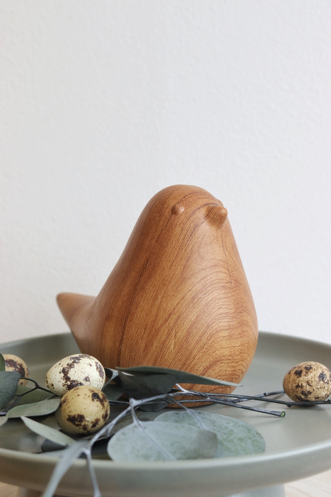 Keramický ptáček v dekoru dřeva 