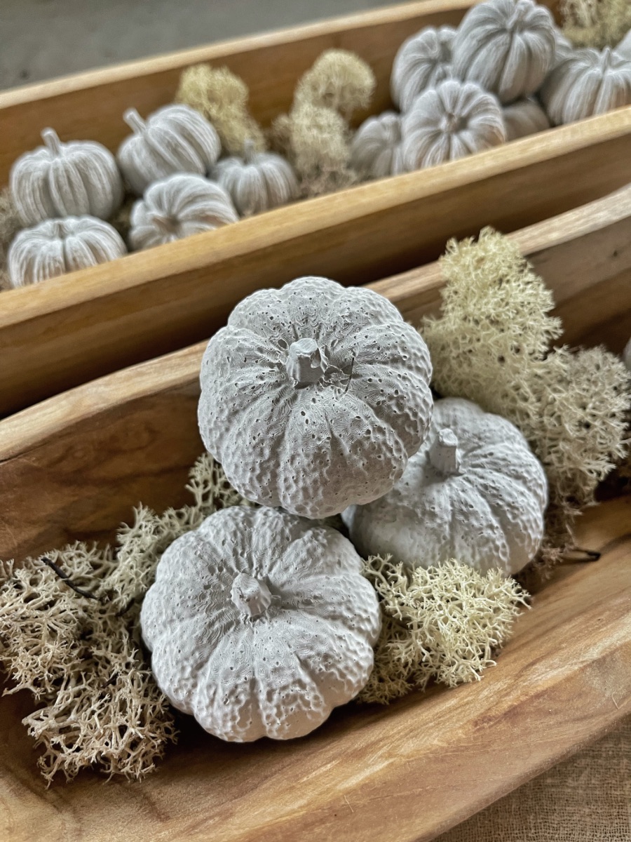 Velká betonová dýně