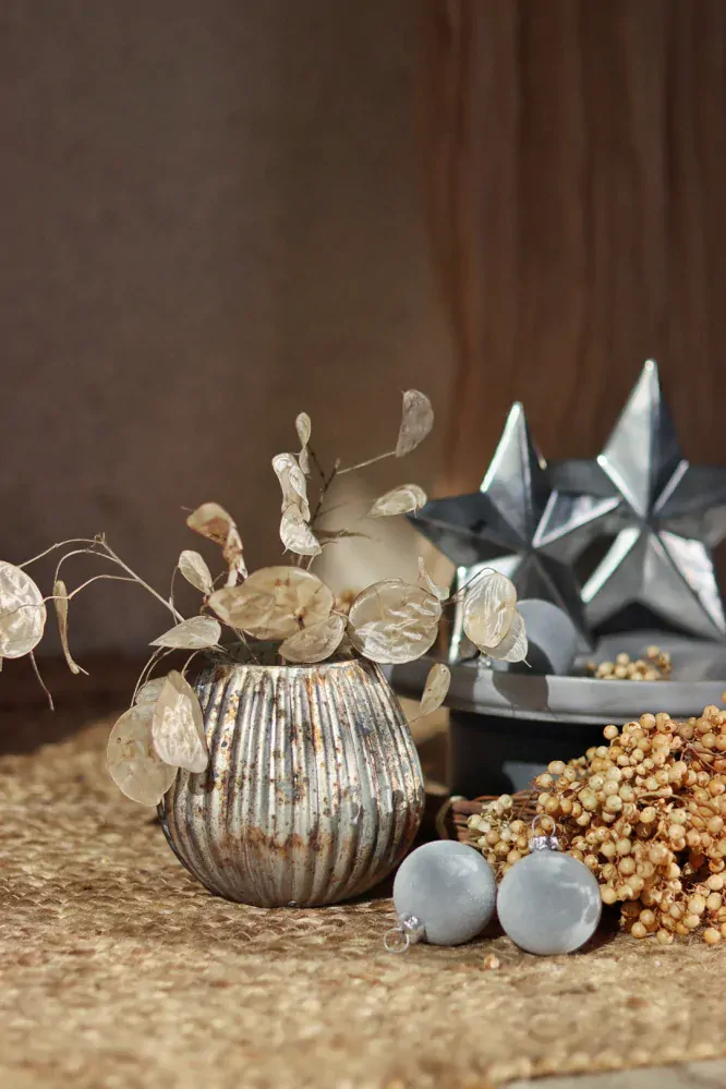 Antik skleněná vázička 