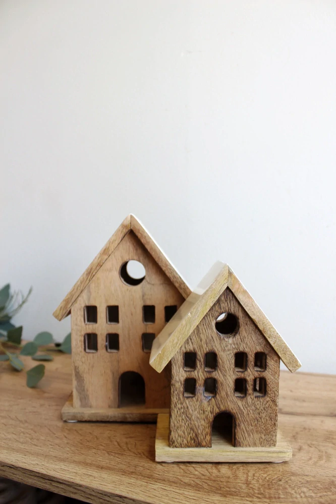 Domeček z exotického dřeva 