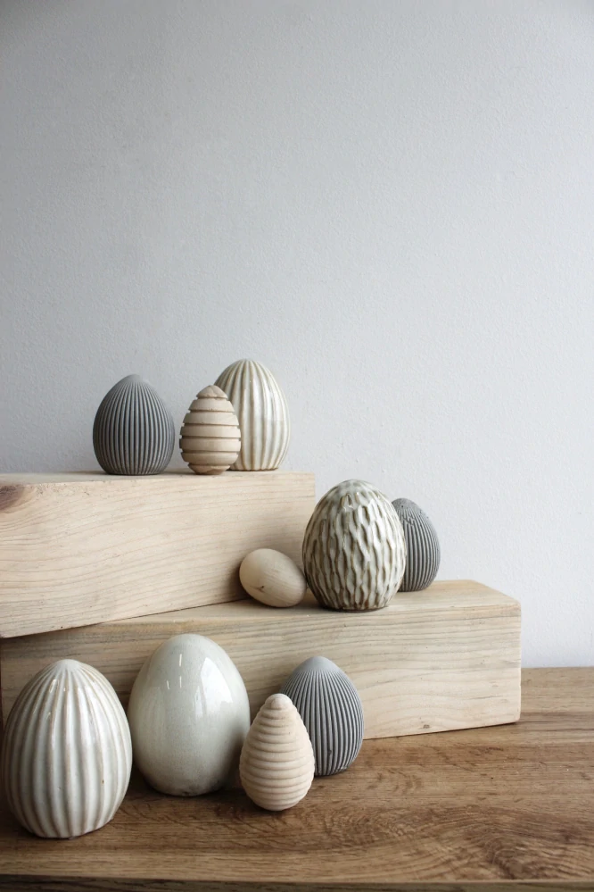 Minimalistické porcelánové vejce