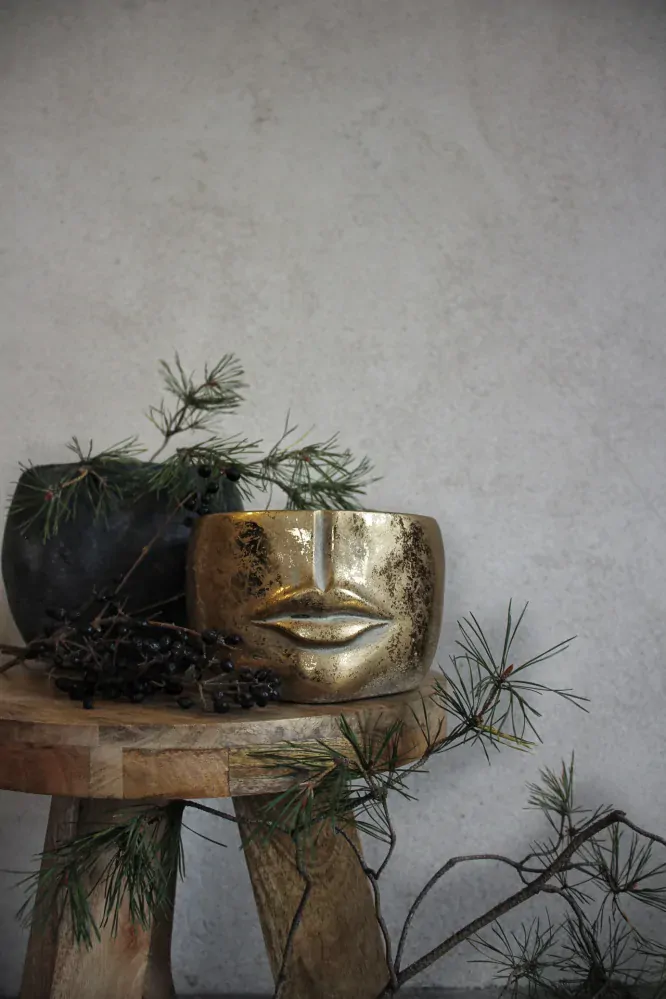 Antracitový betonový obal 