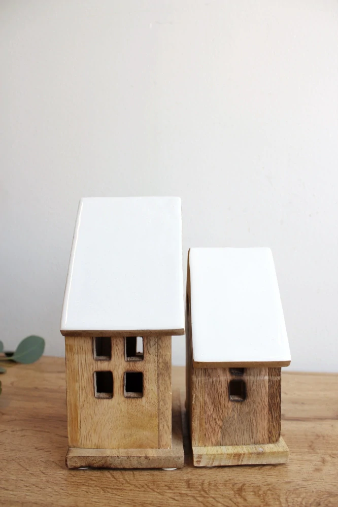 Domeček z exotického dřeva 