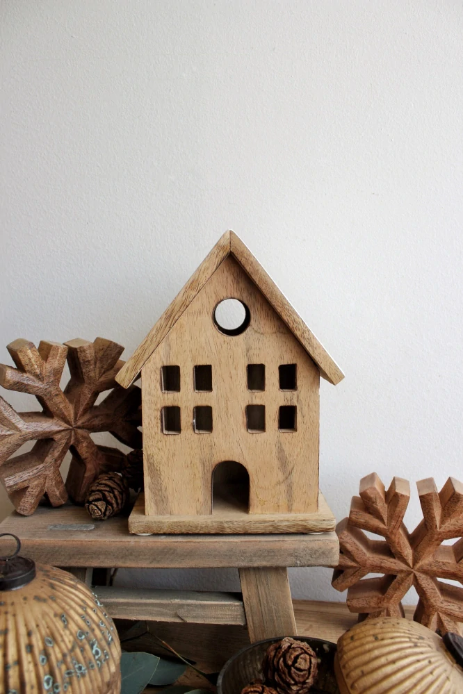 Domeček z exotického dřeva 