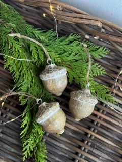 Závěsný dřevěný žalud 