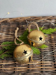 Kovová závěsná rolnička - zlatá 