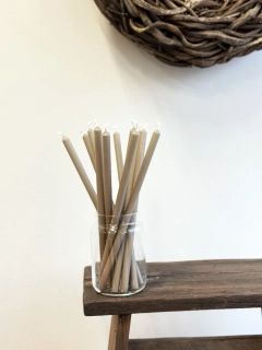 Tenká svíčka - taupe (30 x 1,3 cm) 