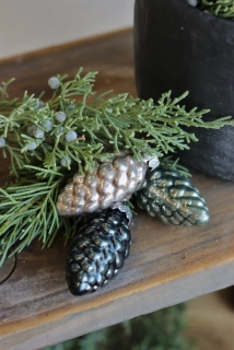 Balení 12 ks baněk ve tvaru šišky (mix 3 barev)